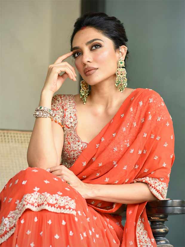 Sobhita Dhulipala takes the Mumtaz sari trend up a notch with THIS Rs 2.15 lakh look!