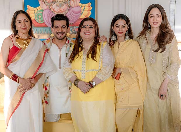 Sandeepa Dhar celebrates Ganesh Chaturthi with Chumbak co-stars, visits Lalbaugcha Raja
