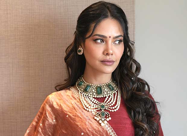 Esha Gupta embraces traditional look for Janmashtami celebrations; see pics