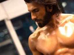 Ranveer Singh gives a glimpse of his fitness routine in new shirtless picture; see pic