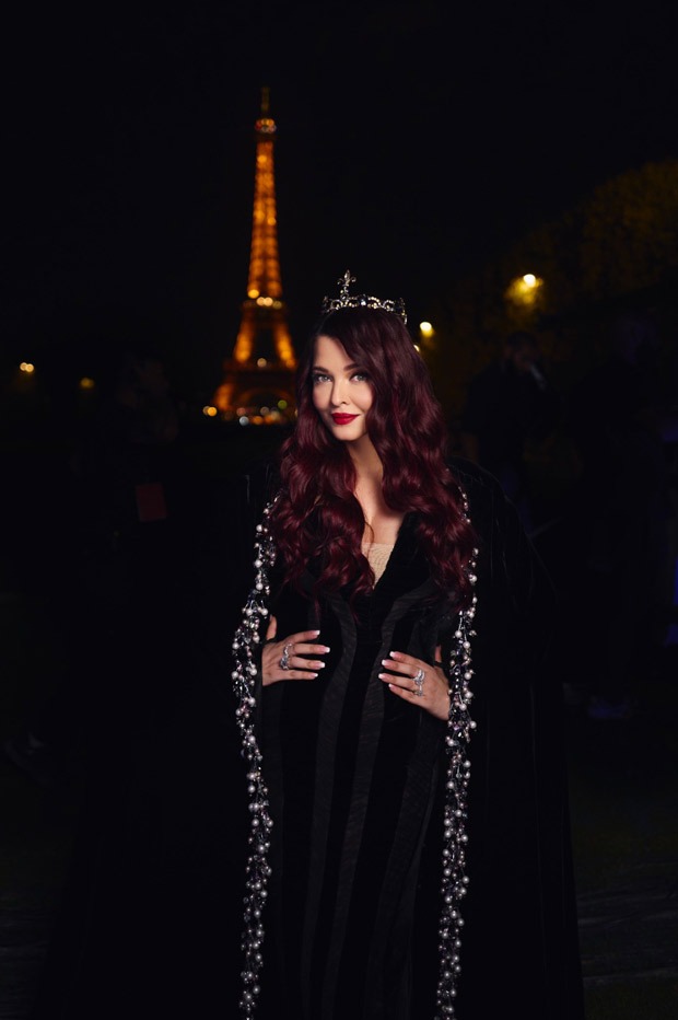 Aishwarya Rai Bachchan turns up the drama in ‘Royal Crimson Glam’ at Paris Fashion Week with L'Oréal Paris