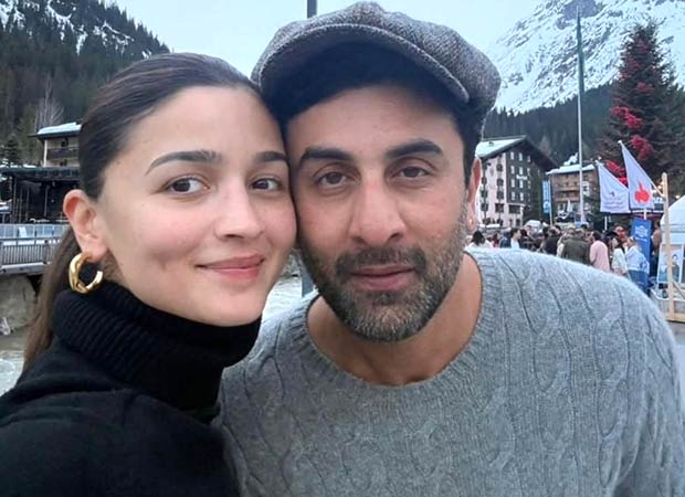 Alia Bhatt REACTS to Ranbir Kapoor’s first look from Love & War: “Hey Handsome” Alia Bhatt REACTS to Ranbir Kapoor’s first look from Love & War: “Hey Handsome”