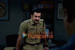 Daayra stills