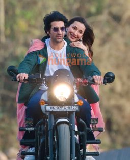Love Lottery stills