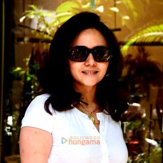 Photos: Amruta Khanvilkar snapped outside a store in Bandra
