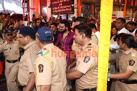 photos deepika padukone and ranveer singh visit siddhivinayak temple 1