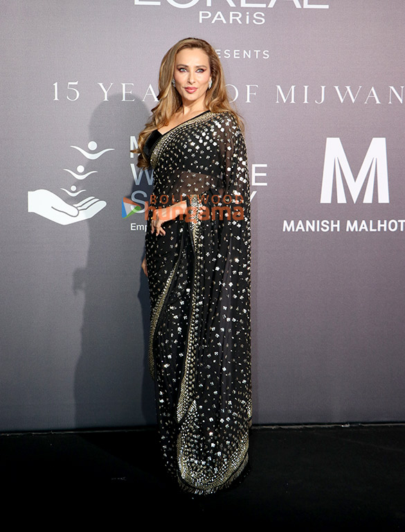 photos kajol rakul preet singh jackky bhagnani and others snapped at red carpet of mijwan fundraiser fashion show 10