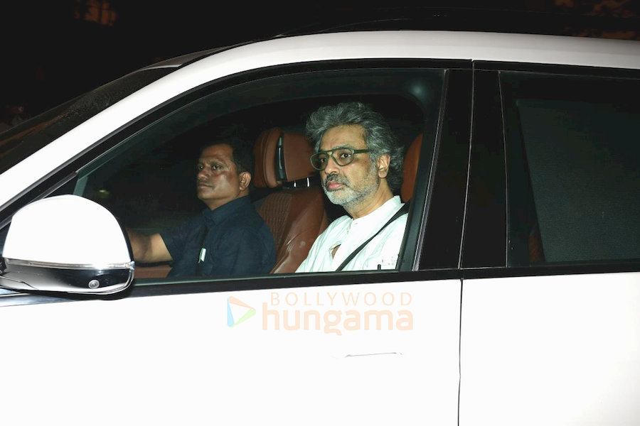 photos karan johar and vaani kapoor and others snapped at rani mukerjis mothers funeral 8