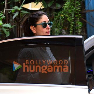 Photos: Kareena Kapoor Khan snapped in Khar