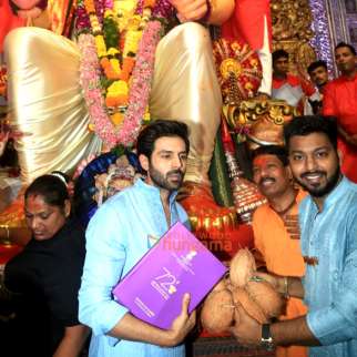 Photos: Kartik Aaryan snapped at Lalbaugcha Raja