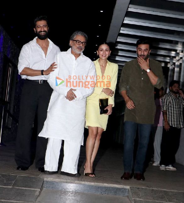photos love war team sanjay leela bhansali ranbir kapoor alia bhatt and vicky kaushal snapped in bandra 5