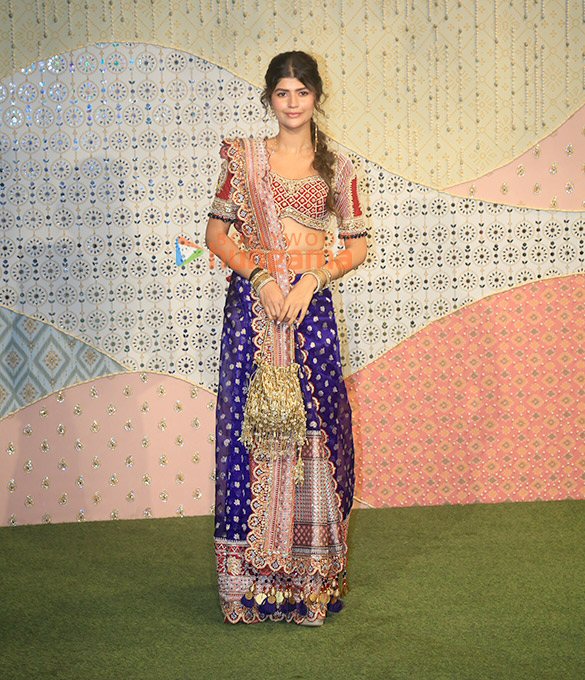 photos salman khan katrina kaif vicky kaushal and others snapped at ambani ganpati celebrations 25