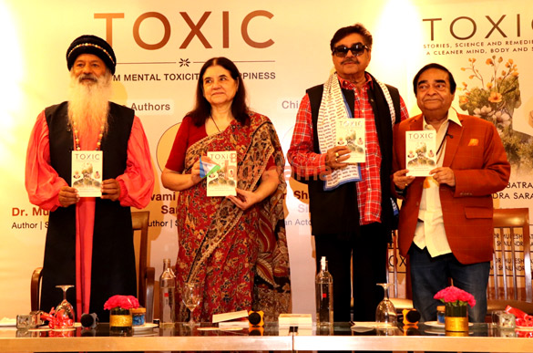 Photos: Shatrughan Sinha, Maneka Gandhi come together to launch the book Dr. Mukesh Batra’s Toxic: Stories, Science, and Remedies Photos: Shatrughan Sinha, Maneka Gandhi come together to launch the book Dr. Mukesh Batra’s Toxic: Stories, Science, and Remedies