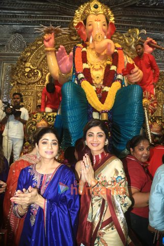 Photos: Shilpa Shetty and Shamita Shetty snapped at Lalbaugcha Raja