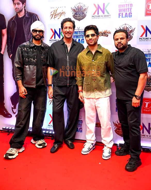 photos shivaay snapped at the launch of his debut song hanju 7
