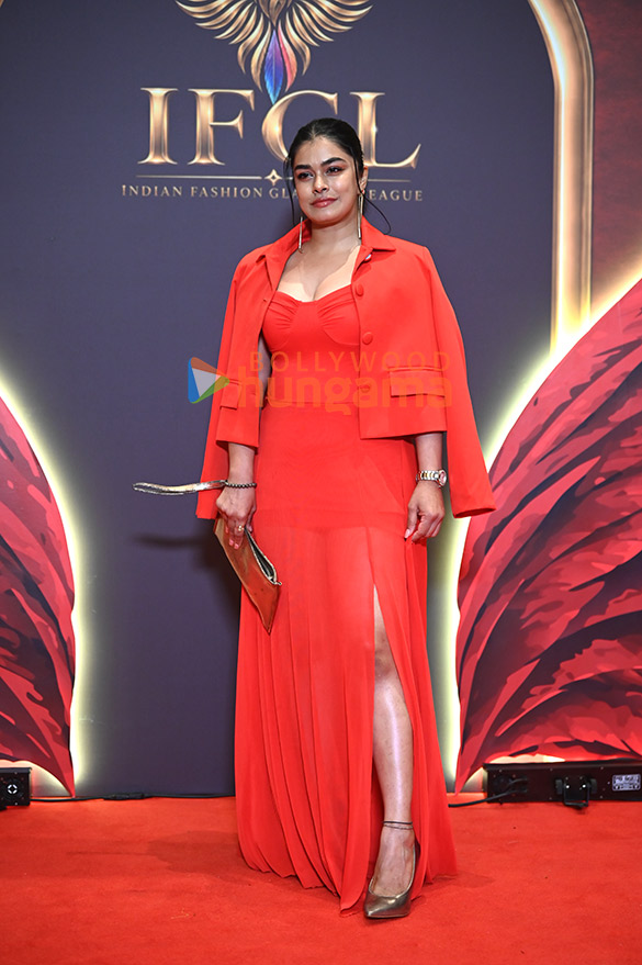 photos sunny leone diana penty and others attend indian fashion glamour league ifgl gala red carpet walk 1
