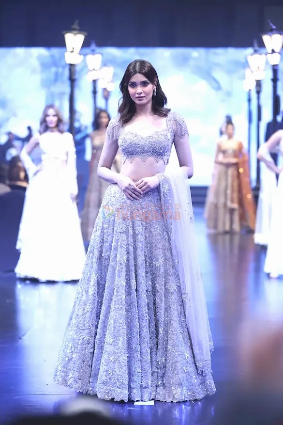 photos sunny leone diana penty and others attend indian fashion glamour league ifgl gala red carpet walk 2026