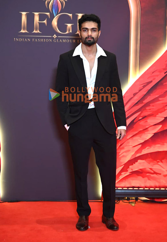 photos sunny leone diana penty and others attend indian fashion glamour league ifgl gala red carpet walk 5