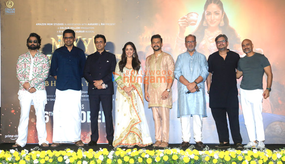 photos yami gautam dhar rajesh dubeay aanand l rai and others grace the trailer launch of nayyi navelli 7