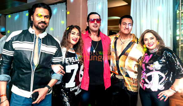 photos zayed khan and wife malaika khan 2