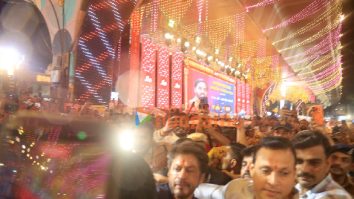 Photos: Shah Rukh Khan and family, Parineeti Chopra, and Anant Ambani snapped at Lalbaugcha Raja