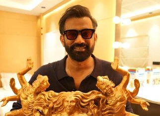 Sohum Shah receives handmade goddess statue from Tumbbad fan; says “Ab batao, iss murti mein kya khaas chupa”