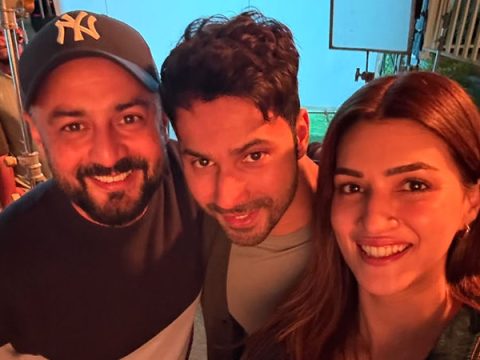 Kriti Sanon, Varun Dhawan reunite with Bhediya director Amar Kaushik, tease fans with ‘Obsessed’ post Kriti Sanon, Varun Dhawan reunite with Bhediya director Amar Kaushik, tease fans with ‘Obsessed’ post