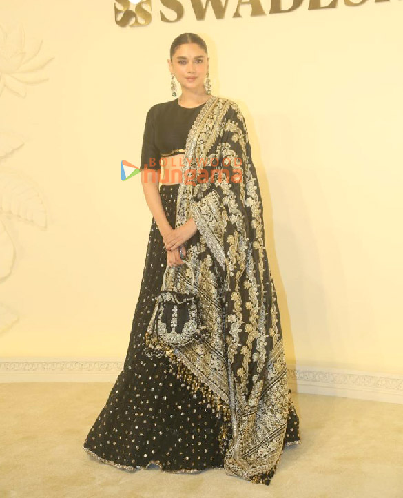 photos aamir khan gauri spratt nita ambani gauri khan 5
