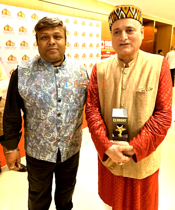 photos deepak tijori hiten tejwani and bhumi trivedi snapped honouring dr khoja at gujarati bright award 5