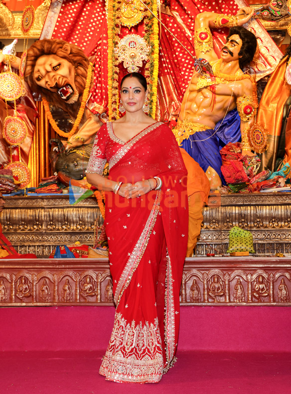 photos kajol bipasha basu mouni roy tanishaa mukerji and others snapped at 80th north bombay sarbojanin durga puja 21