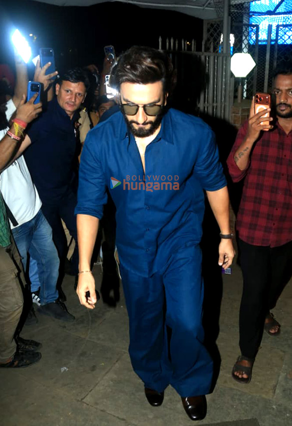 photos ranveer singh snapped outside a dubbing studio in bandra 5