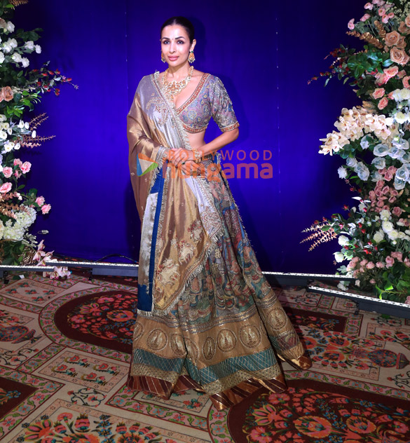 photos sara ali khan saif ali khan bobby deol malaika arora and others snapped at kalyan jewellers navratri celebrations 4