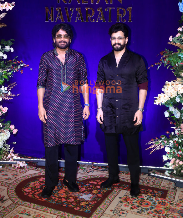photos sara ali khan saif ali khan bobby deol malaika arora and others snapped at kalyan jewellers navratri celebrations 8