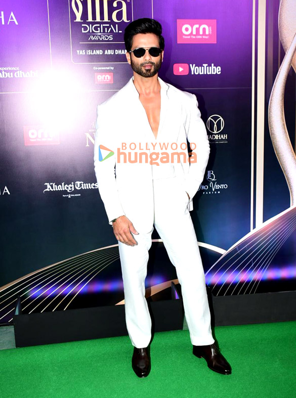 photos shahid kapoor and varun dhawan snapped at iifa digital awards press conference 4