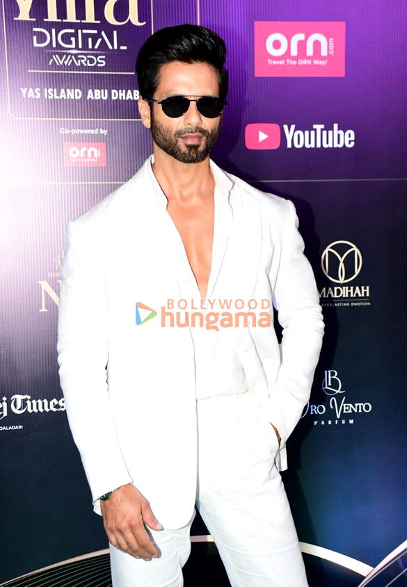 photos shahid kapoor and varun dhawan snapped at iifa digital awards press conference 6
