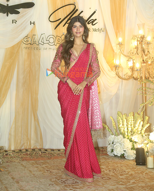 photos shilpa shetty huma qureshi shriya saran and others snapped at itrh ki diwali at gallops mahalaxmi 4