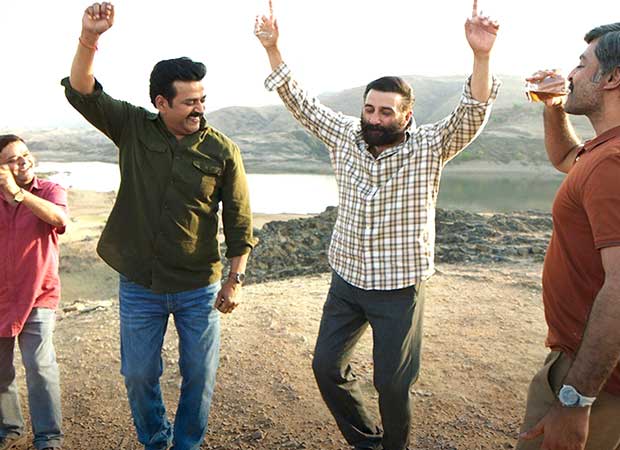 Suryaa: Ant Se Aarambh Tak song ‘Suniyo Zara’ out: Sunny Deol-Ravi Kishan starrer marks Udit Narayan, Kumar Sanu’s reunion after 21 years : Bollywood News Suryaa: Ant Se Aarambh Tak song ‘Suniyo Zara’ out: Sunny Deol-Ravi Kishan starrer marks Udit Narayan, Kumar Sanu’s reunion after 21 years : Bollywood News
